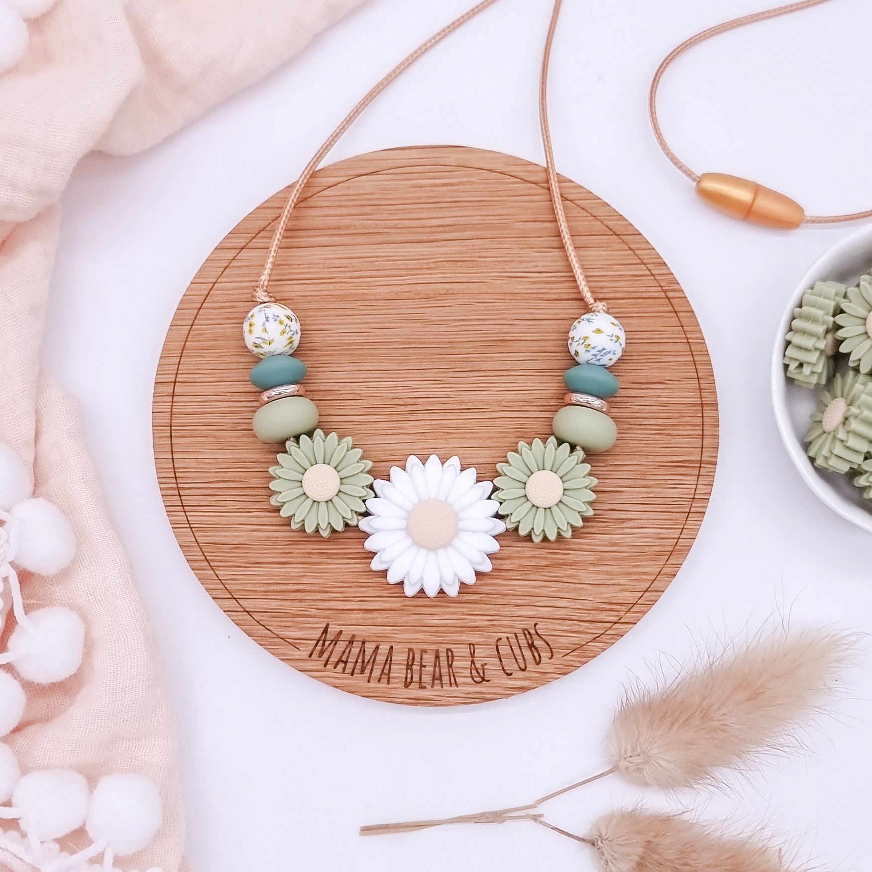 Silicone Teething Necklace With Pendant Stephanie Silicone Necklace