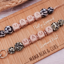 Load image into Gallery viewer, MAMA Keyring - Floral
