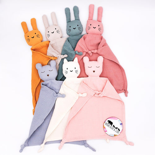 Snuggle Comforter - Mama Bear and Cubs ltd